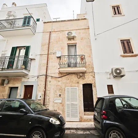 Torretta Del Centro * بولينيانو آ ماري