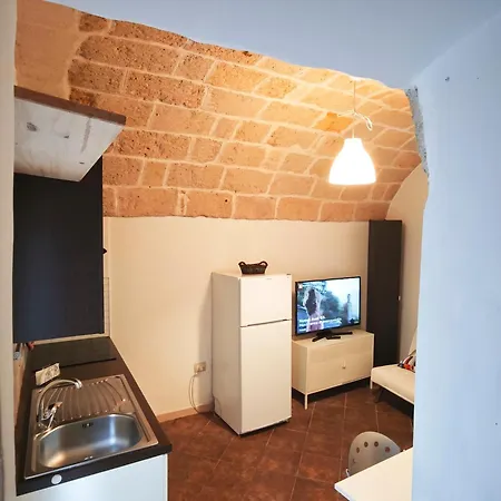 Torretta Del Centro * بولينيانو آ ماري